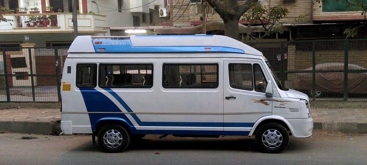 7 Seater Luxury Tempo Traveller