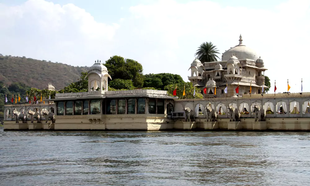 Jagmandir Mansion